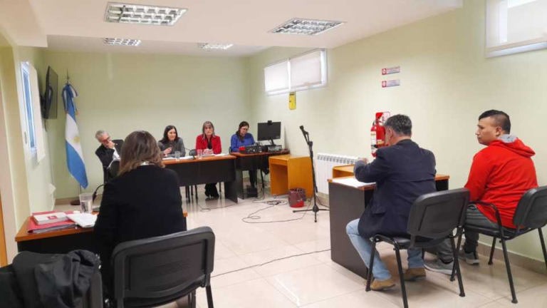 Confirmaron una condena de 2 años y 8 meses por violación de domicilio y tenencia de arma