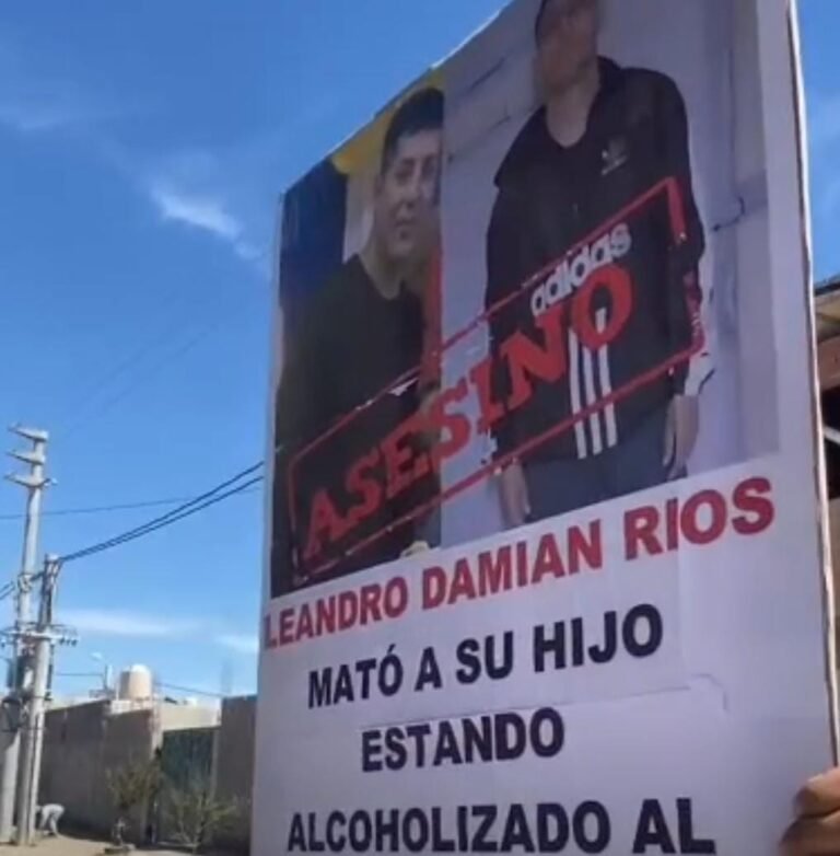 Prisión domiciliaria para el padre del bebé que murió en un vuelco: hubo disturbios y heridos