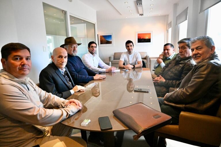 Torres se reunió con gremios: “Los trabajadores cumplieron, ahora Nación debe eliminar las retenciones”