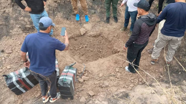 Encontraron droga enterrada donde se estrelló la avioneta que llevaba más de 130 kilos de cocaína