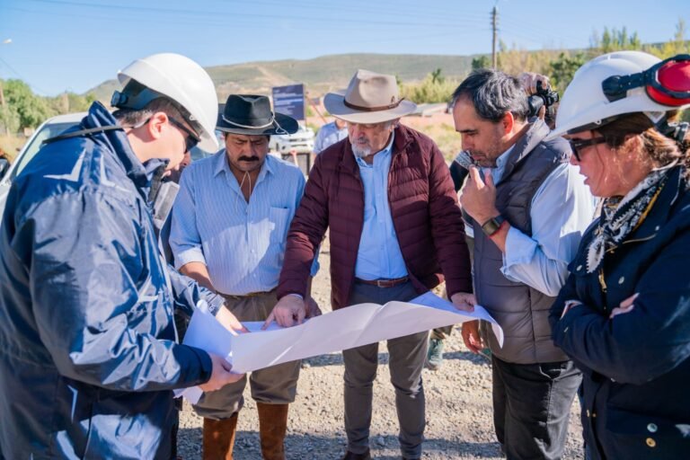 En dos años de gestión más de 4 mil familias se beneficiaron con obras de gas y cloacas