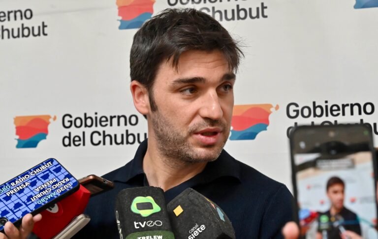 Torres se reúne con el ministro del Interior de la Nación por el Presupuesto y las retenciones al petróleo