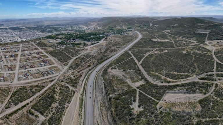 Iluminación el Camino Roque González: Instalarán 166 luminarias LED 