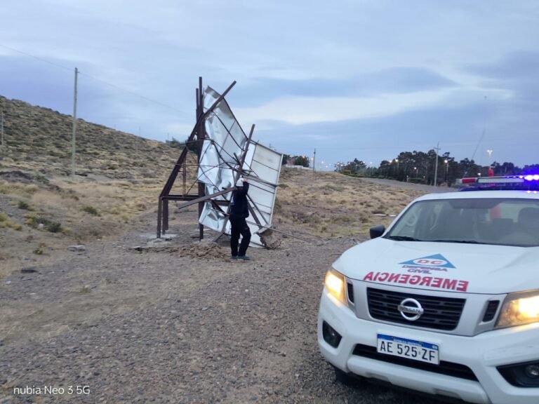 Sigue el viento aunque con menos intensidad: ráfagas de 90 km/h