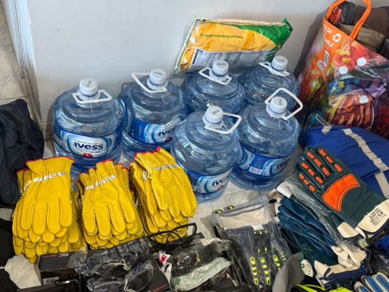 Solidaridad comodorense: continúan juntando donaciones para quienes combatieron los incendios en la cordillera