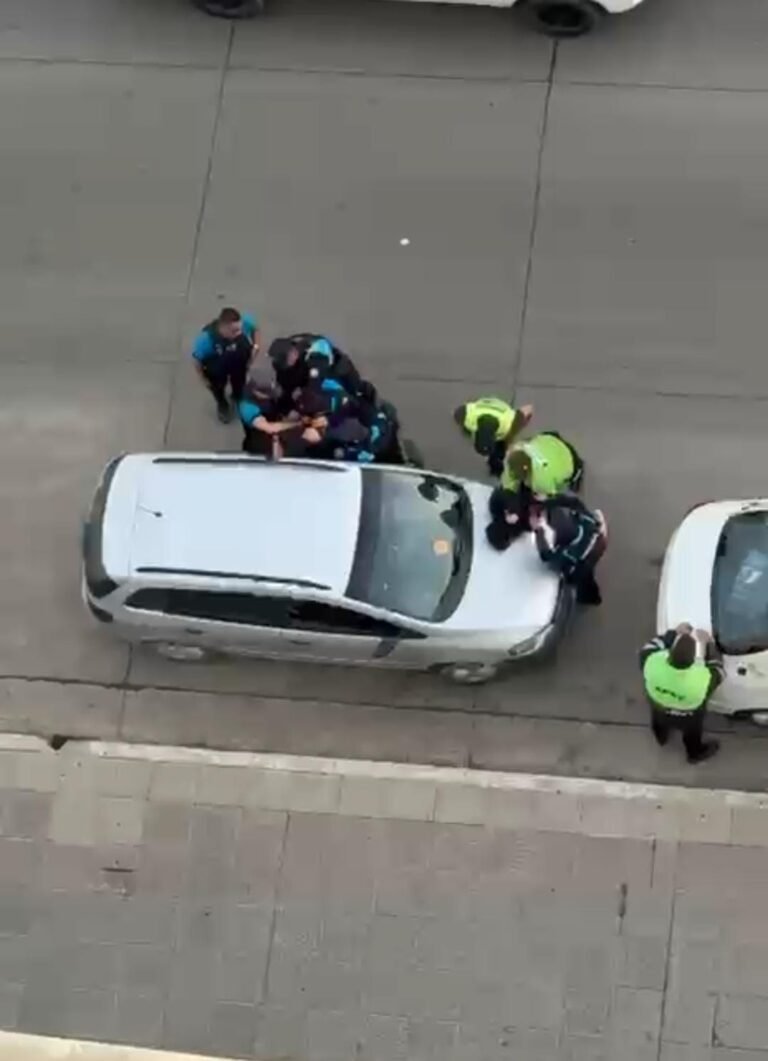 Se negó a un test de alcoholemia y amenazó a policías con una jeringa: quedó detenido