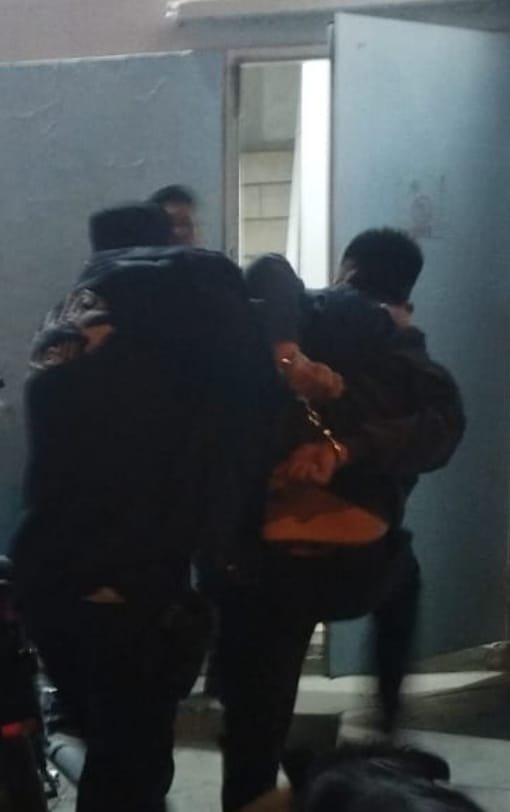 Rompió una ventana para ingresar a una casa y huyó al ver al dueño