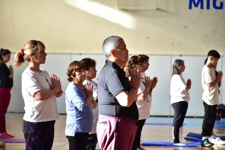 El yoga cierra la temporada con el encuentro “Unión y bien estar”