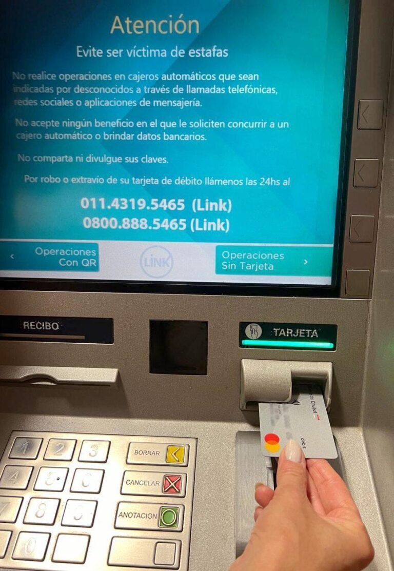 Depositarán el 3 los haberes a jubilados y el 4 los sueldos a empleados públicos