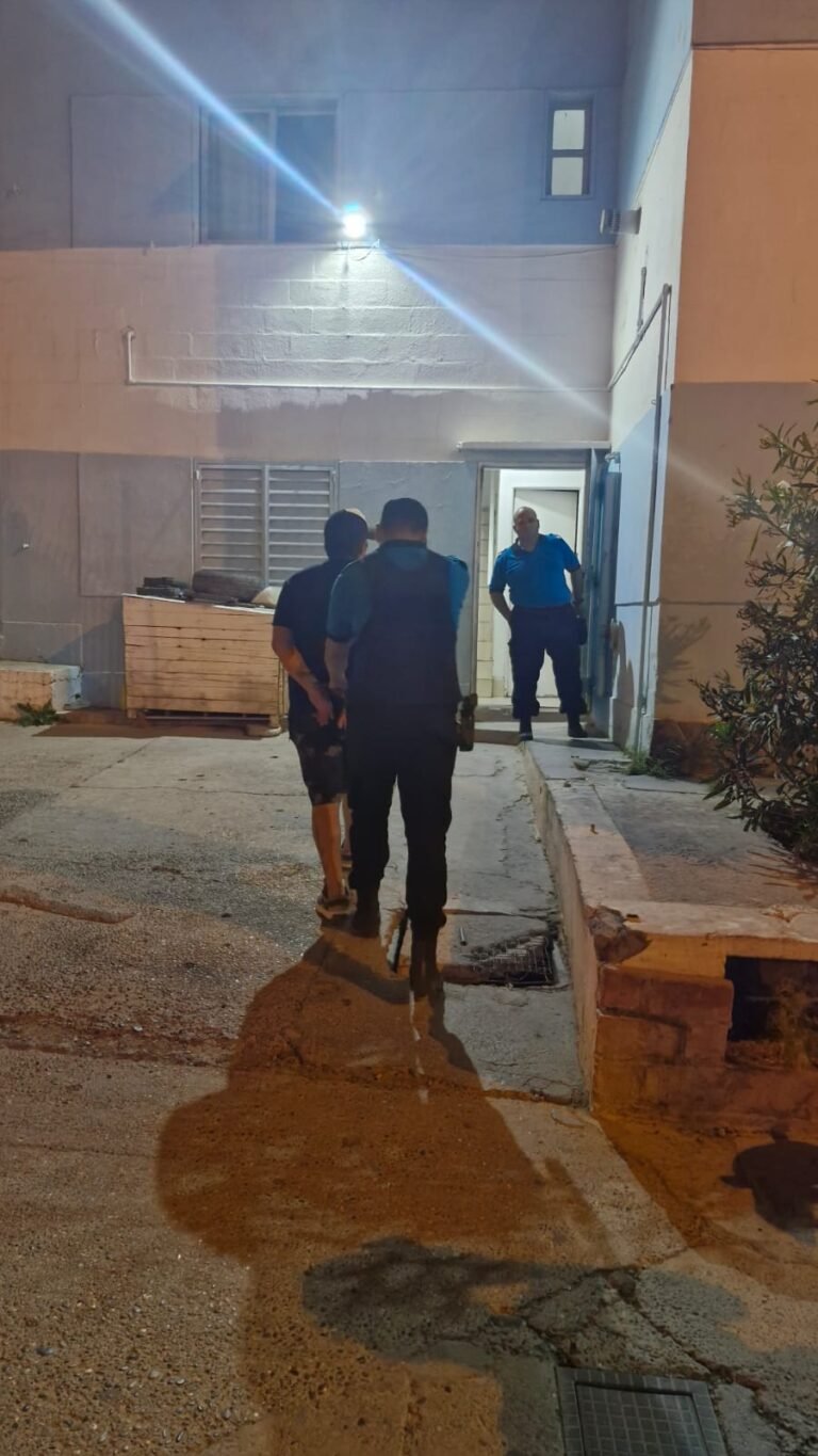 Violencia familiar: una mujer pidió auxilio tras ser agredida por su pareja