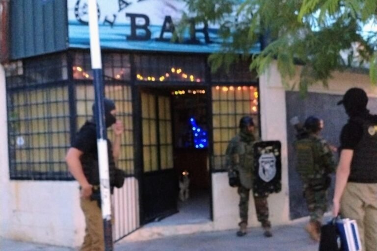 Cayó una banda que utilizaba un bar para la venta y distribución de drogas