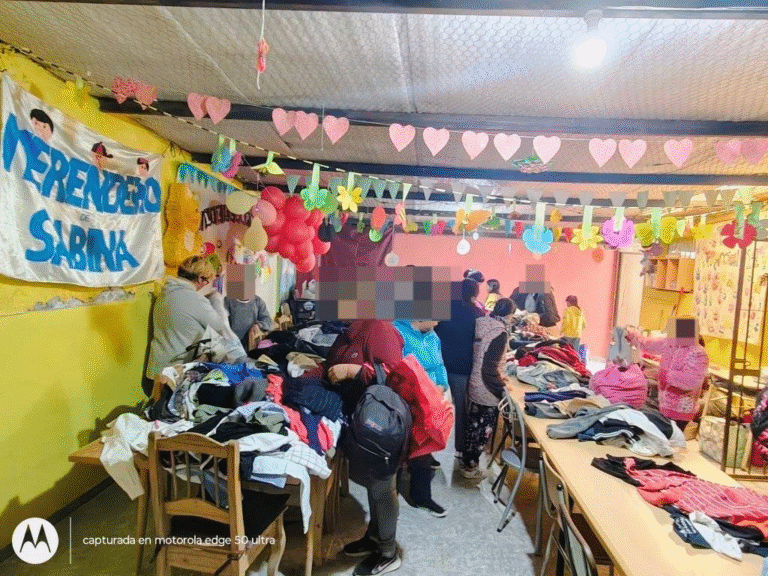 Este viernes, el merendero de Sabina llevará adelante su último ropero solidario del año