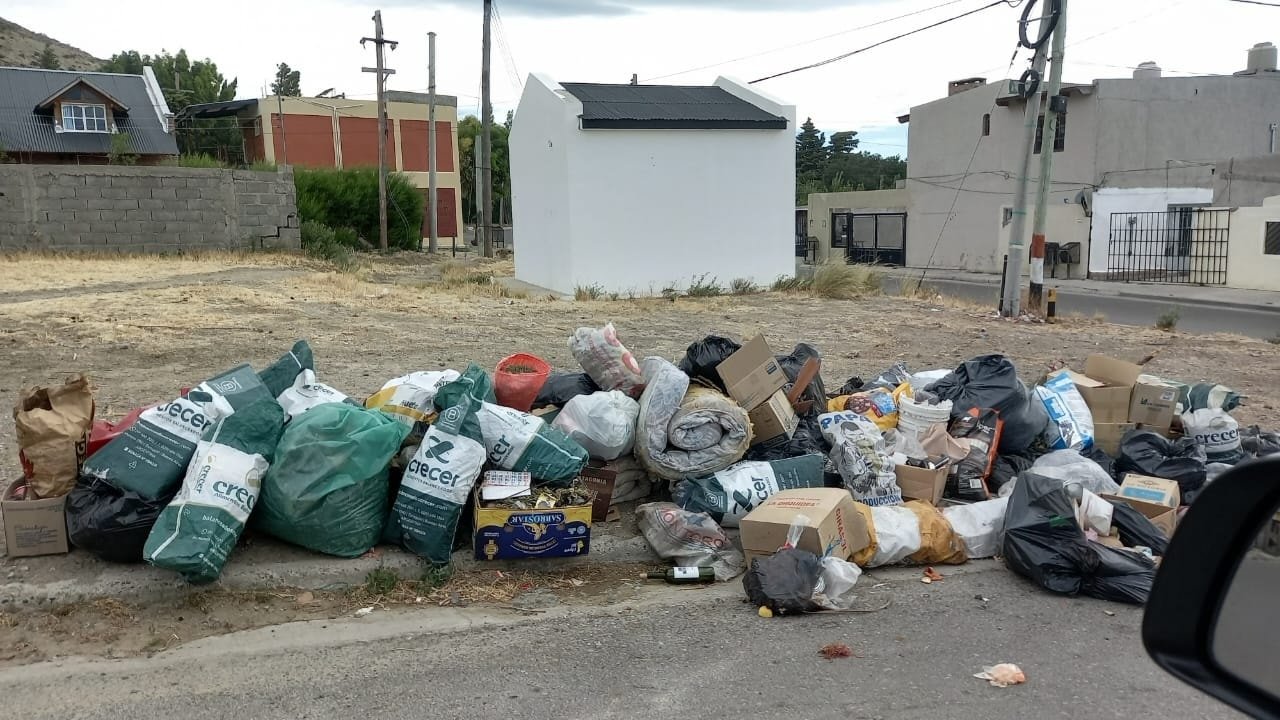 La Vecinal de Mosconi denuncia uso indebido de una esquina como basural ...