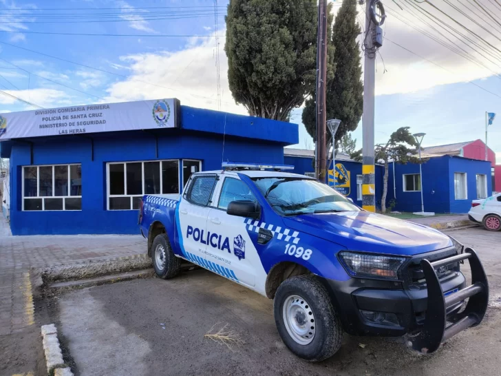 Un interno golpeó y mordió a policías, rompió una celda e intentó escapar