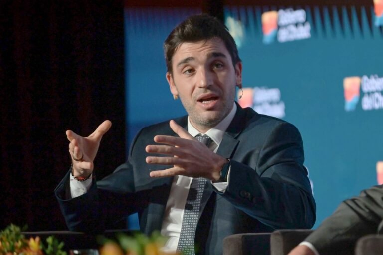 Torres viaja a EEUU para reunirse con empresas, bancos y fondos de inversión