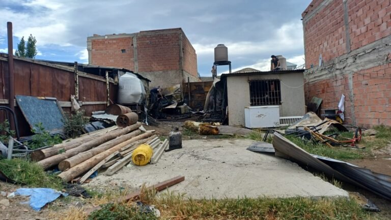 Una hornalla encendida provocó el incendio de dos viviendas