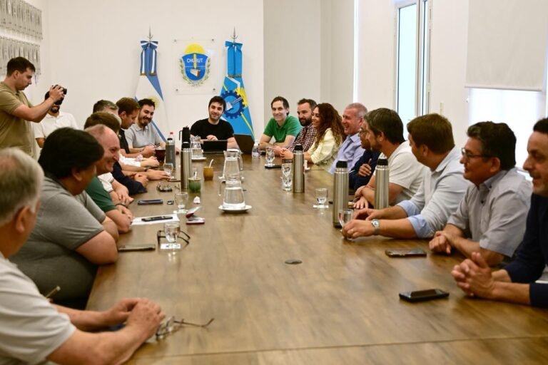 Torres se reunió con intendentes y planificó las obras de infraestructura previstas para 2026