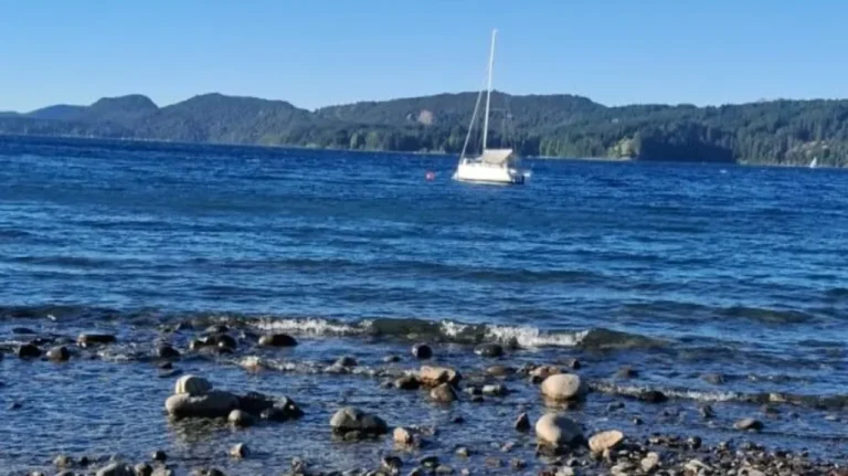 Tragedia en el Lago Nahuel Huapi: un hombre murió tras intentar nadar hasta un velero