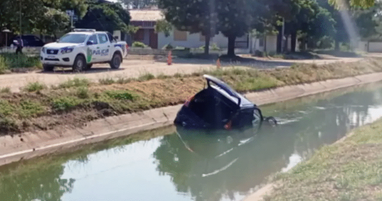 Tragedia: un bebé murió tras un vuelco dentro de un canal
