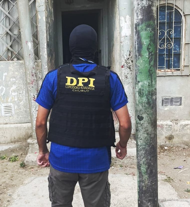 Desbaratan una banda de asaltantes: Allanamientos revelaron un posible “botín” de otros robos