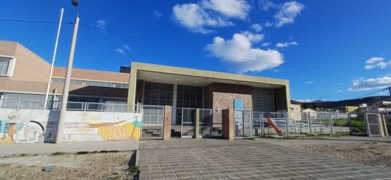 Solidaridad: La Escuela N° 757 inicia campaña para alumnos afectados por el desastre del Cerro Hermitte