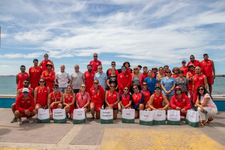 Verano seguro: entregan protectores solares y botiquines al Servicio de Guardavidas