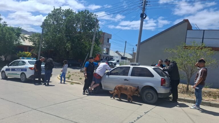Tenía arresto domiciliario, lo identificaron en un control y le encontraron marihuana 
