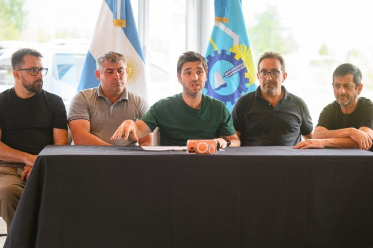 Junto a los gobernadores de la Patagonia, Torres pidió a los legisladores nacionales declarar la Emergencia Ígnea