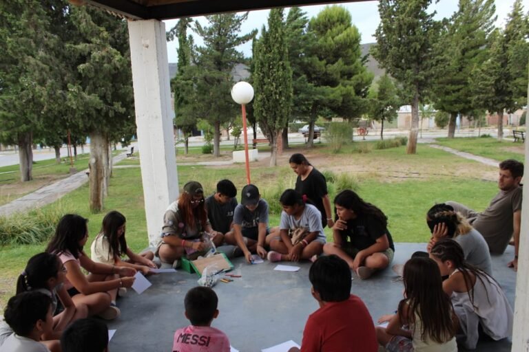 El Batallón 29 solicita pintura para pintar un asilo de ancianos y una gruta en la Meseta provincial