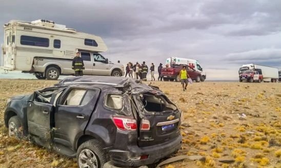 Violento vuelco en la Ruta 40: seis turistas israelíes fueron hospitalizados