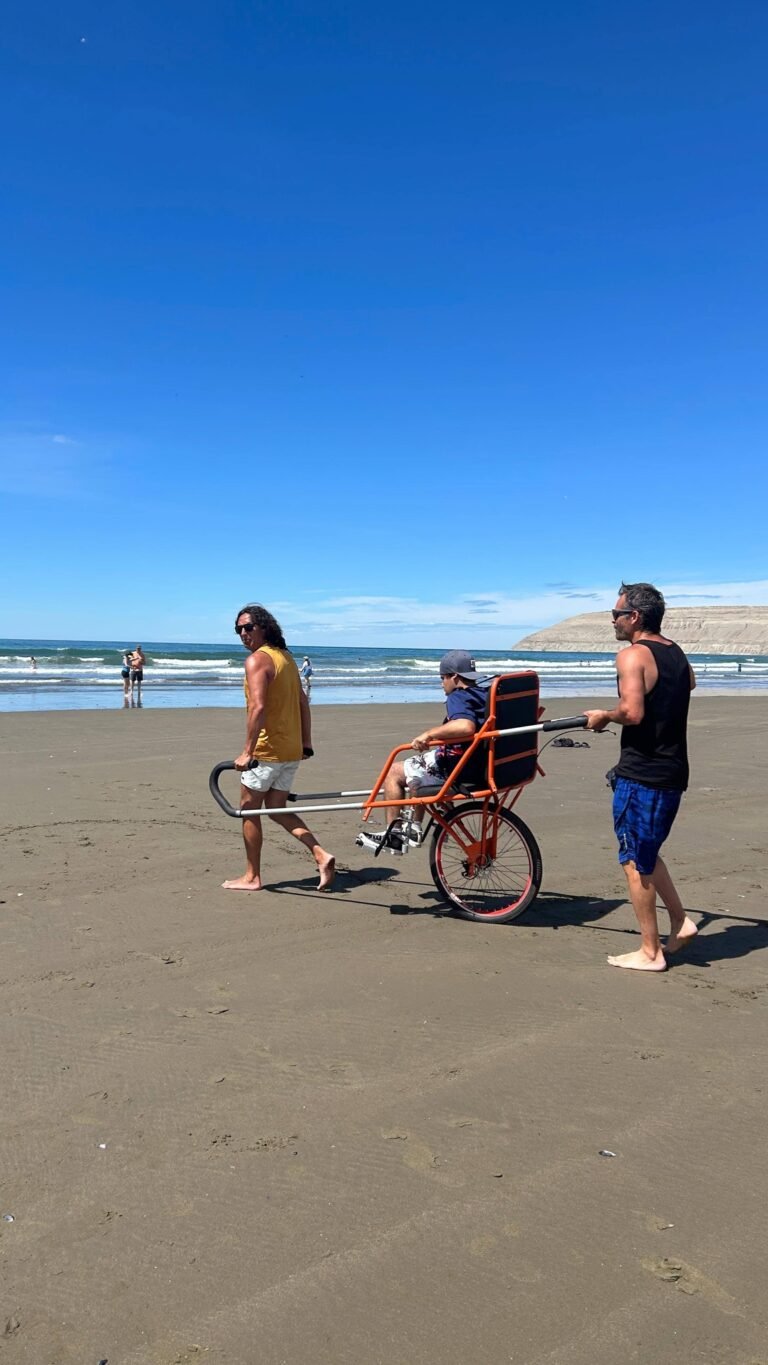 Educación e inclusión: estudiantes construyeron una silla para personas con movilidad reducida