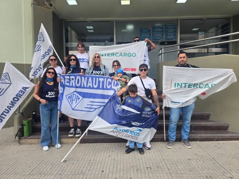 “Esta reforma quita derechos”: total acatamiento de Aerolíneas deja cancelación y programación de vuelos