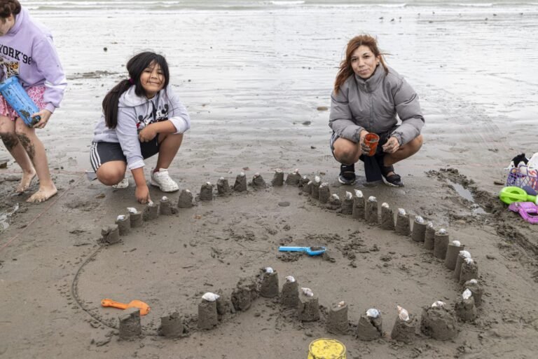 Se concretó el primer encuentro familiar de Esculturas en Arena