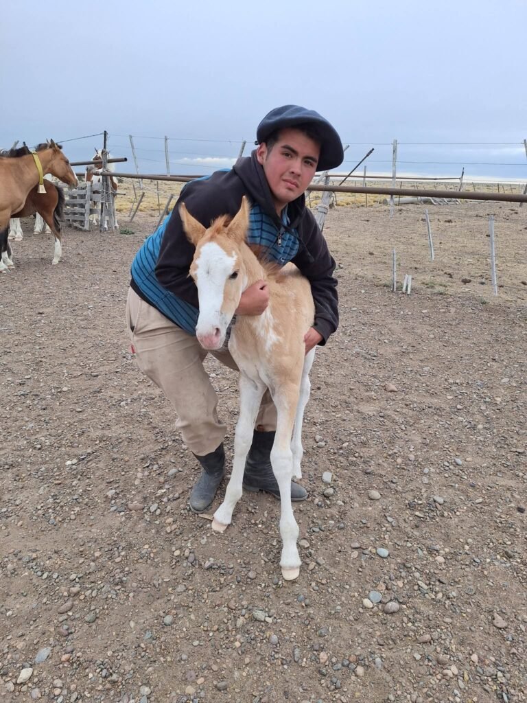 “Aún en el dolor vivirás en muchas vidas”: cumplieron el deseo de joven peón de donar órganos