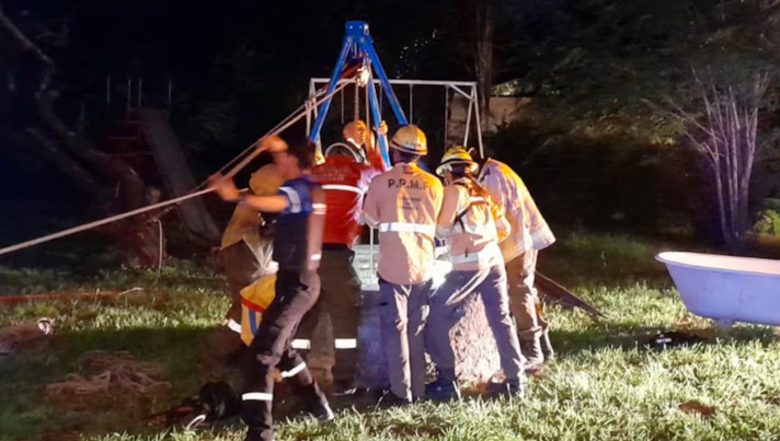 Una nena de 4 años se cayó en un pozo de 12 metros, su papá se tiró a rescatarla y se salvaron de milagro