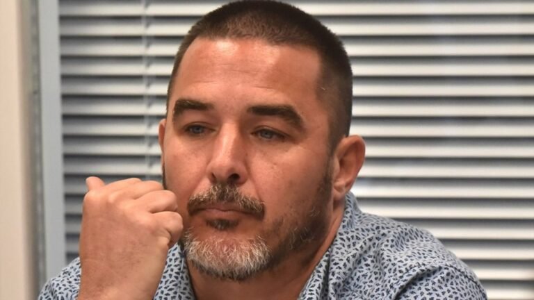 Allanaron a Gonzalo Carpintero por presunto intento de impedir el inicio de clases en Chubut