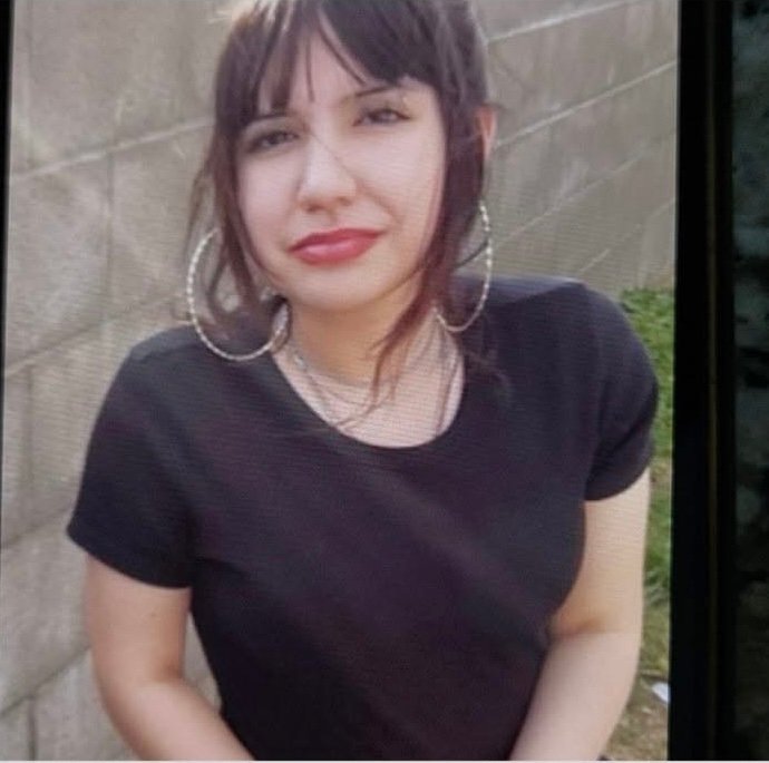 Buscan a una adolescente de 16 años vista por última vez en Km 14