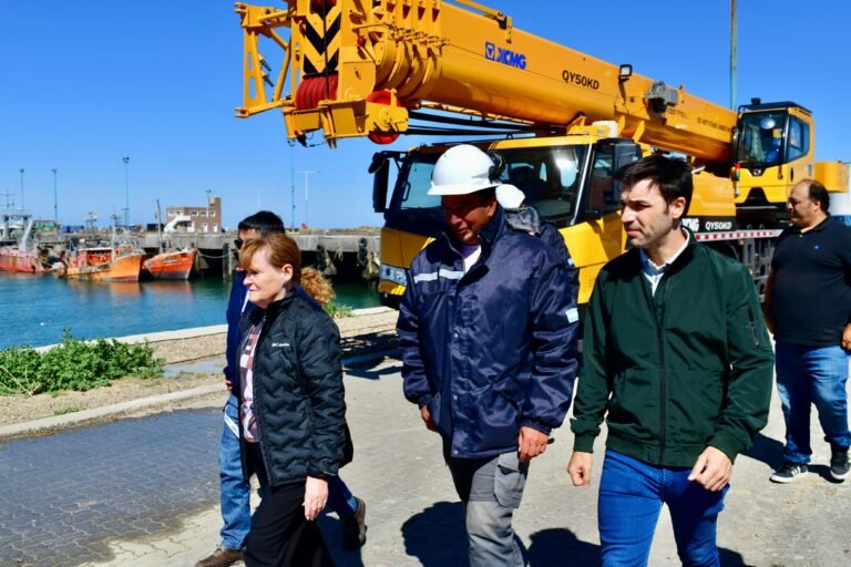 Torres destacó los avances en la obra del Astillero y aseguró que “fortalece la competitividad regional”