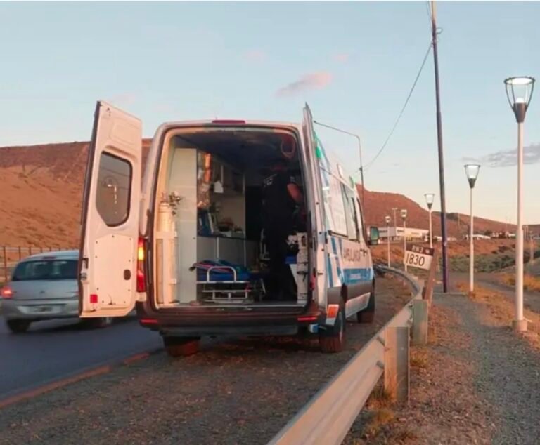 Una mujer herida tras arrojarse de un vehículo en movimiento: el conductor estaba ebrio