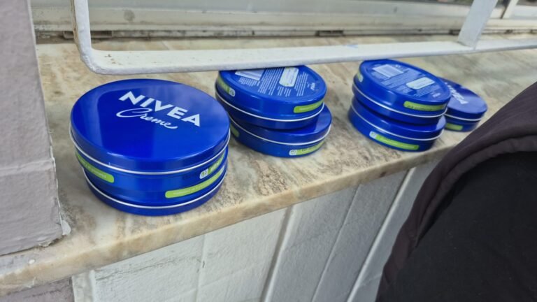 Intentó robar siete cremas de una farmacia y fue detenida a pocas cuadras