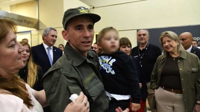 Nahuel Gallo regresó a la Argentina tras pasar 448 días detenido en Venezuela