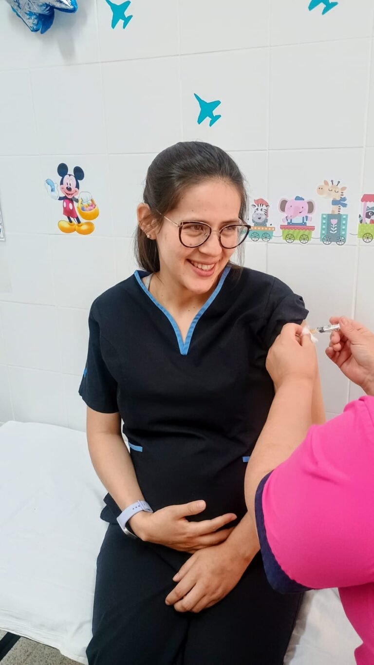 Cerca 500 embarazadas ya se vacunaron para proteger a sus bebés de la Bronquiolitis y la Neumonía