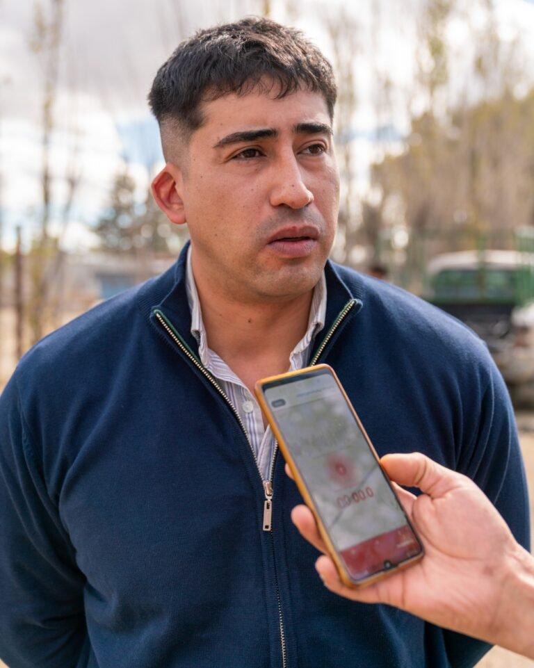 Viviendas y lotes con servicios: Hernández resaltó el avance en la recuperación de terrenos en tiempo récord