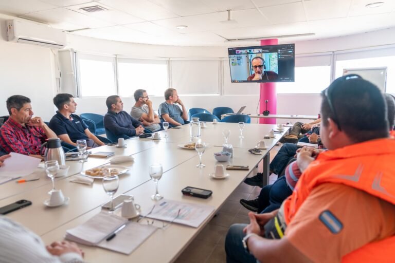 Avanzan los estudios técnicos para implementar un sistema de alerta temprana en el Cerro Hermitte   