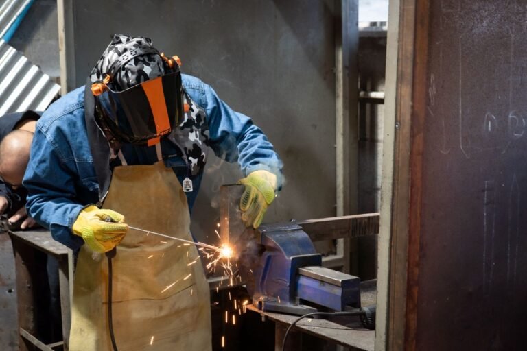 Capacitaciones con certificación oficial: abren las inscripciones a talleres de oficio