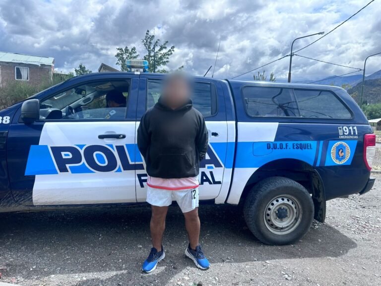 La Policía Federal detuvo a un prófugo buscado por una causa de drogas en Comodoro