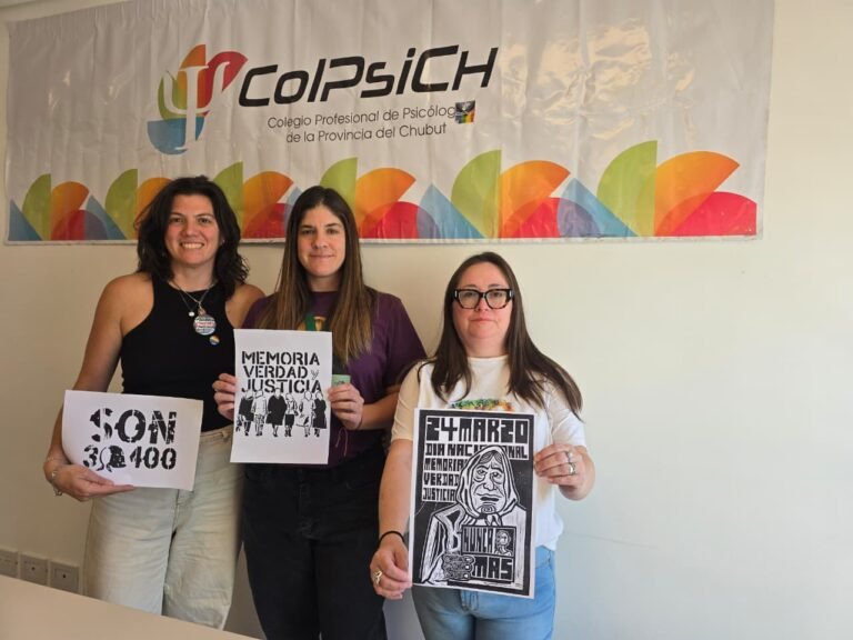 Memoria viva: a 50 años del Golpe de Estado, realizarán un taller abierto de bordado de pañuelos