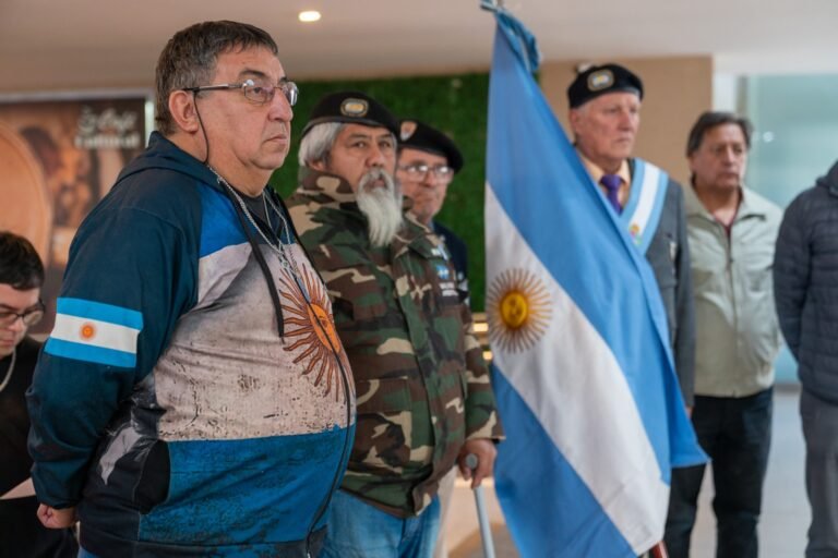 Ya se puede visitar la Muestra Estática de Malvinas en el Centro Cultural