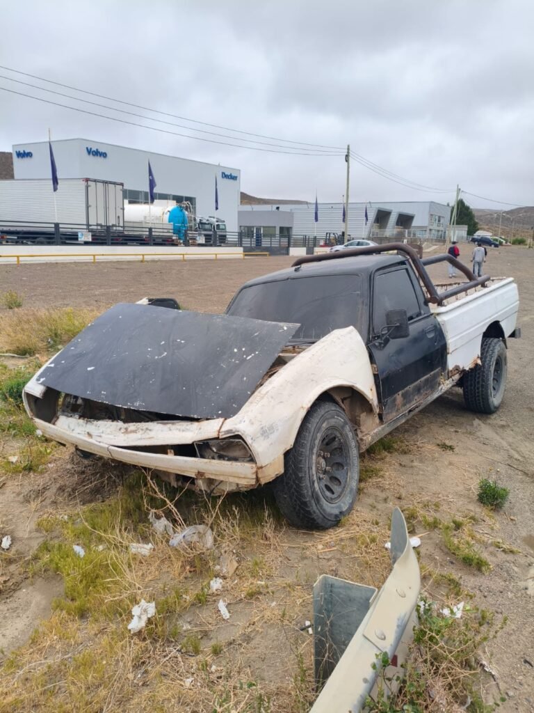 Conducía en estado de ebriedad, chocó contra el guardarraíl y siguió circulando por la Ruta 3