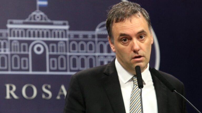 Caso Adorni: aceleran nuevas medidas de prueba y analizan ampliar la investigación
